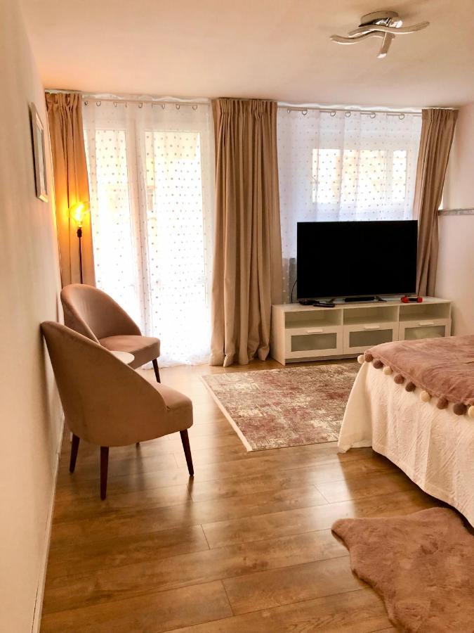 Old Town Romantic Apartment. Breslau-Wroclaw. Esterno foto